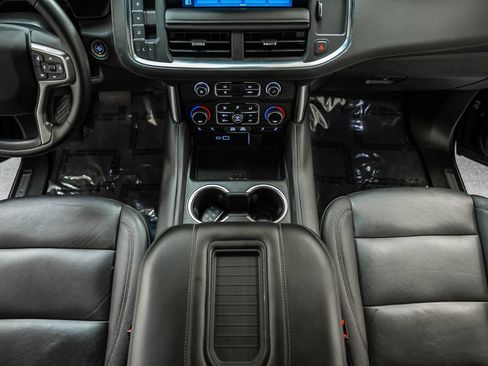 Used 2023 Chevrolet Tahoe Z71 w/ Luxury Package AWD/4WD image 27