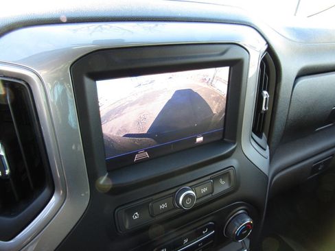 Used 2021 Chevrolet Silverado 2500 Custom w/ Custom Value Package image 13