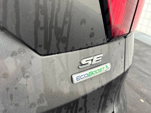 Used 2019 Ford Escape SE FWD image 29