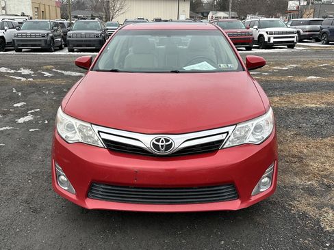 Used 2014 Toyota Camry XLE image 3