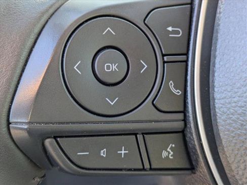 Used 2025 Toyota Corolla Cross LE w/ Moonroof Package FWD image 12