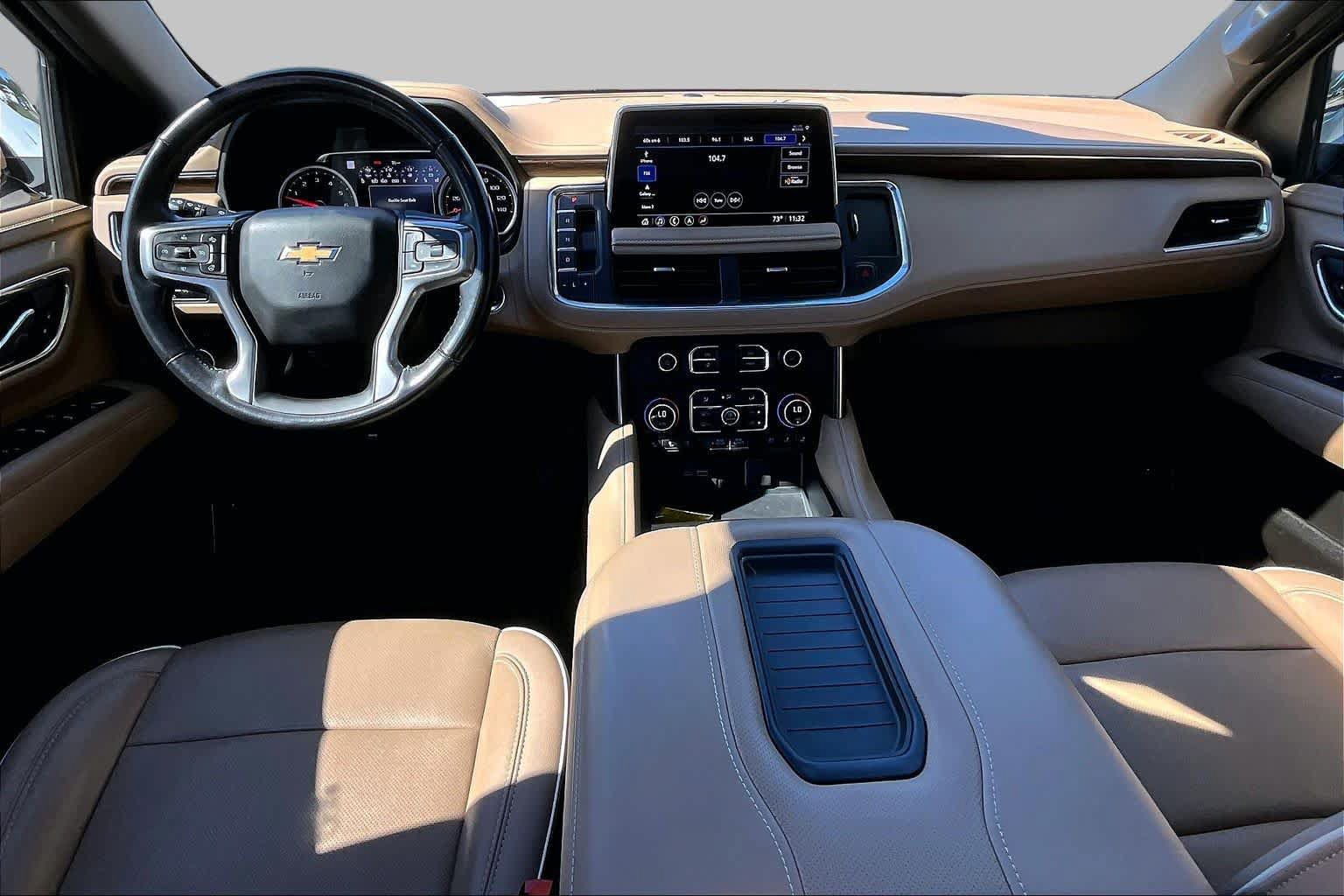 Used 2021 Chevrolet Tahoe Premier AWD/4WD image 16