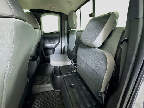 Used 2022 Toyota Tacoma SR w/ SX Package image 18