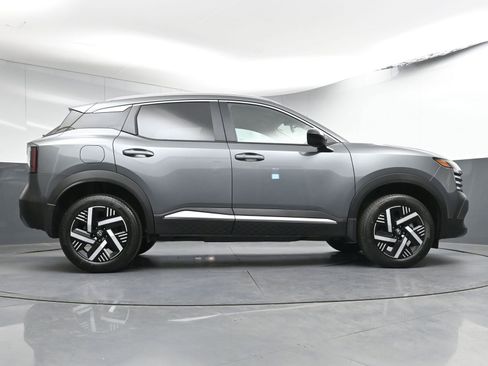 Used 2026 Nissan Kicks SV FWD image 23