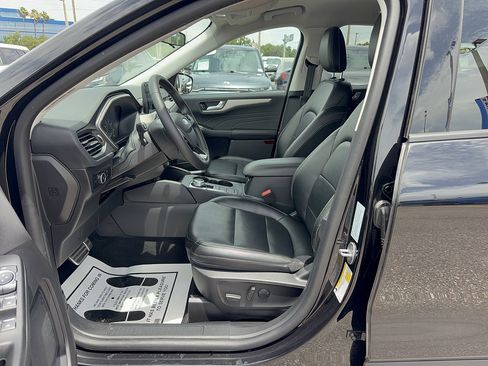Certified 2022 Ford Escape SEL AWD/4WD image 12