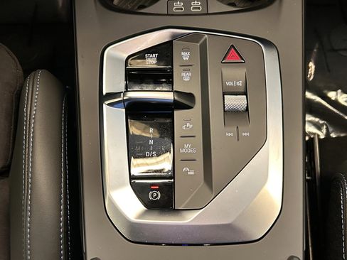 Used 2026 BMW M235i xDrive w/ Technology Package image 13