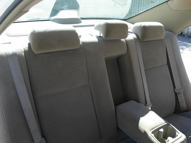 Used 2005 Toyota Camry LE FWD image 25