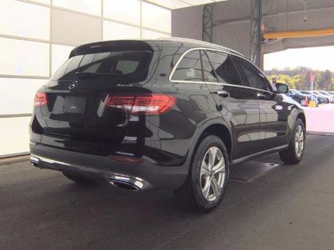 Used 2018 Mercedes-Benz GLC 300 4MATIC w/ Multimedia Package image 2