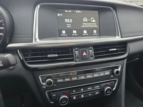 Used 2018 Kia Optima EX image 15