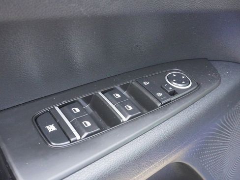 Used 2023 Kia Forte LXS image 28