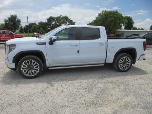 New 2026 GMC Sierra 1500 Denali Ultimate AWD/4WD image 11
