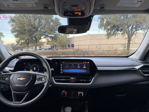 Used 2025 Chevrolet TrailBlazer LT image 33