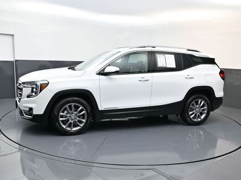 Used 2023 GMC Terrain SLT image 6