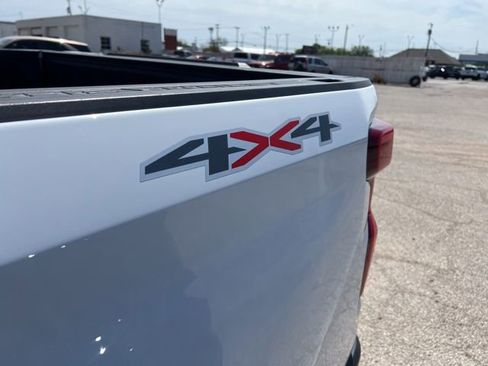 Certified 2025 Chevrolet Silverado 1500 LT image 4