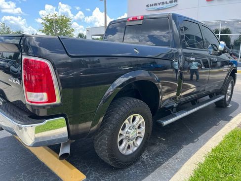 Used 2017 RAM 3500 Laramie w/ Convenience Group AWD/4WD image 4