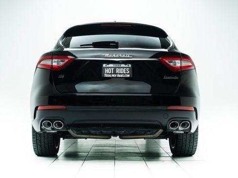 Used 2017 Maserati Levante AWD/4WD image 16