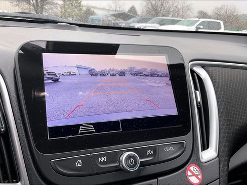 Used 2024 Chevrolet Malibu LT image 14