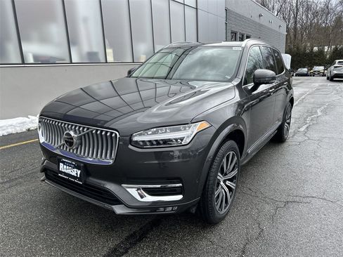 Certified 2024 Volvo XC90 B6 Plus w/ Protection Package image 4