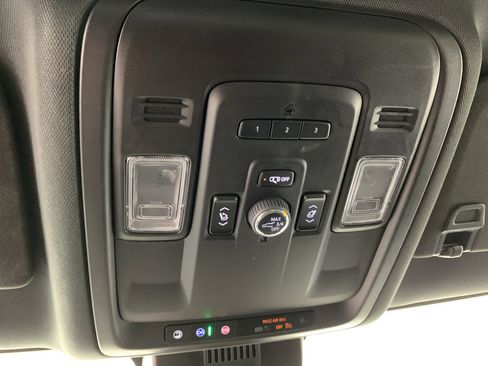 Used 2024 Chevrolet Tahoe LT w/ Luxury Package RWD image 28