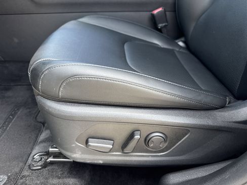 Used 2023 Kia Sportage SX FWD image 22