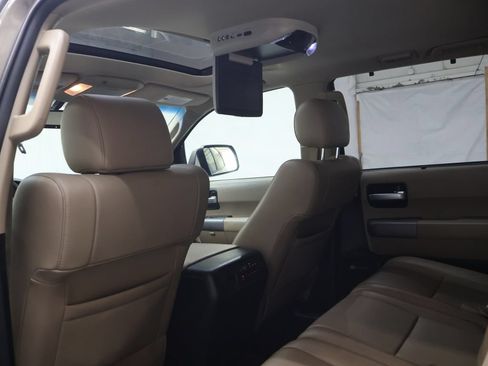 Used 2017 Toyota Sequoia Limited w/ Safety & Convenience Package RWD image 17