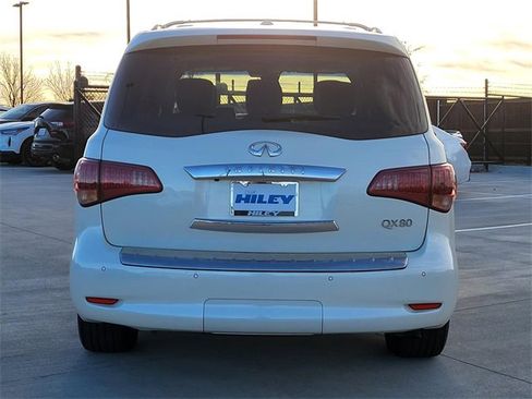Used 2017 INFINITI QX80 Base w/ Driver Assistance Package image 4
