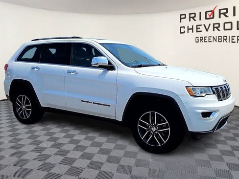 Used 2018 Jeep Grand Cherokee Limited AWD/4WD image 2