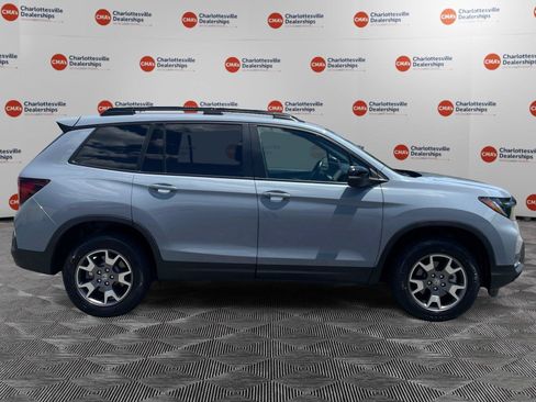 Used 2023 Honda Passport TrailSport image 6