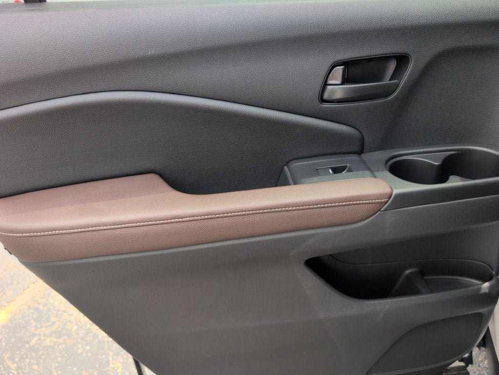 Used 2025 Honda Passport EX-L image 36