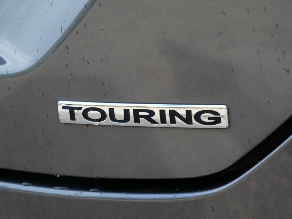 Used 2024 Honda Pilot Touring image 8