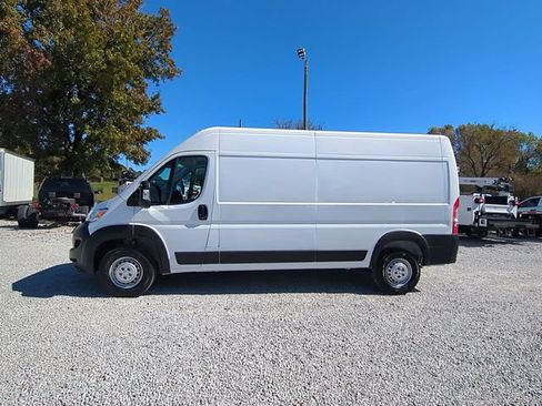 New 2026 RAM ProMaster 2500 w/ Convenience Group FWD image 2