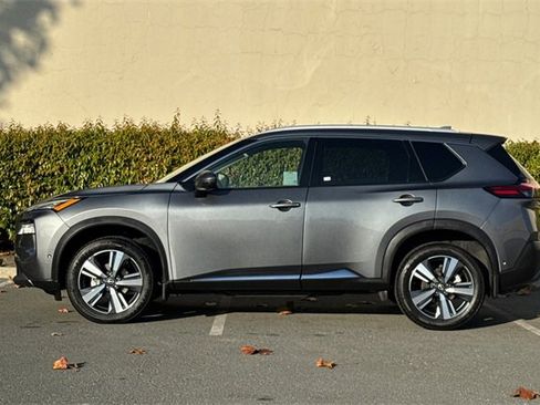 Used 2022 Nissan Rogue SL w/ SL Premium Package image 7