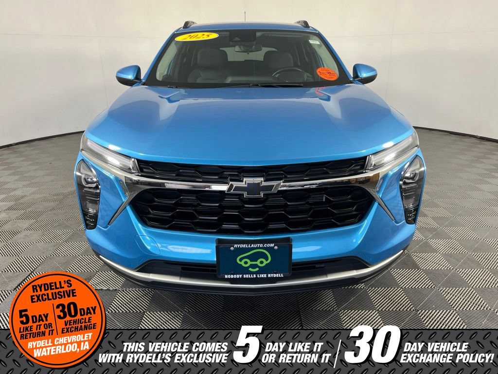 Used 2025 Chevrolet Trax LT w/ LT Convenience Package FWD image 18