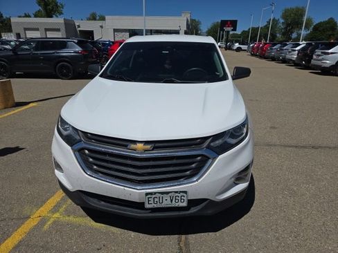 Used 2020 Chevrolet Equinox LS FWD image 2