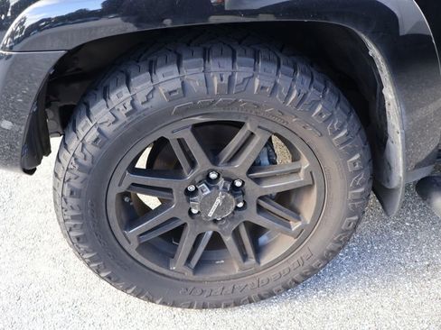 Used 2024 Toyota 4Runner SR5 Premium image 4