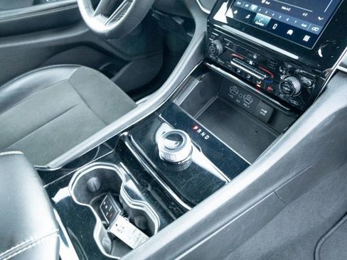 Certified 2023 Jeep Grand Cherokee L Laredo image 41