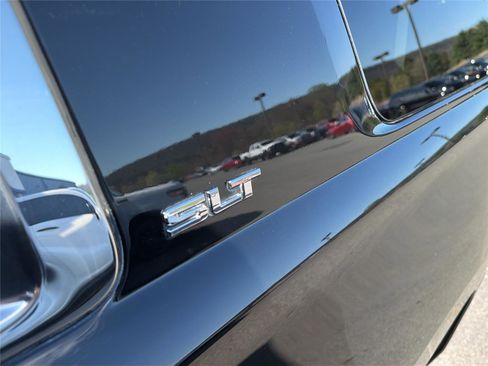 Used 2015 GMC Yukon XL SLT image 36