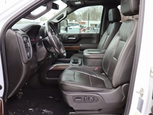 Used 2022 Chevrolet Silverado 3500 High Country w/ Safety Package II image 3