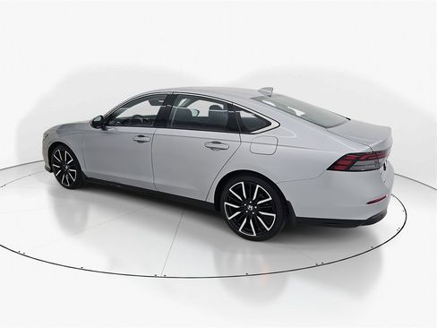 Used 2023 Honda Accord Touring image 9