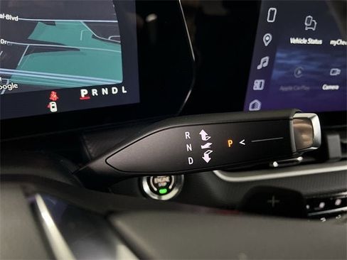 New 2026 Chevrolet Equinox LT w/ Convenience Package II image 16