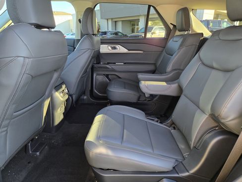 New 2026 Ford Explorer Active image 14