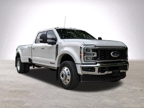 Used 2025 Ford F450 Lariat w/ Lariat Ultimate Package AWD/4WD image 2