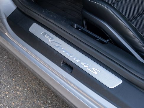 Certified 2021 Porsche 911 Carrera 4S AWD/4WD image 40