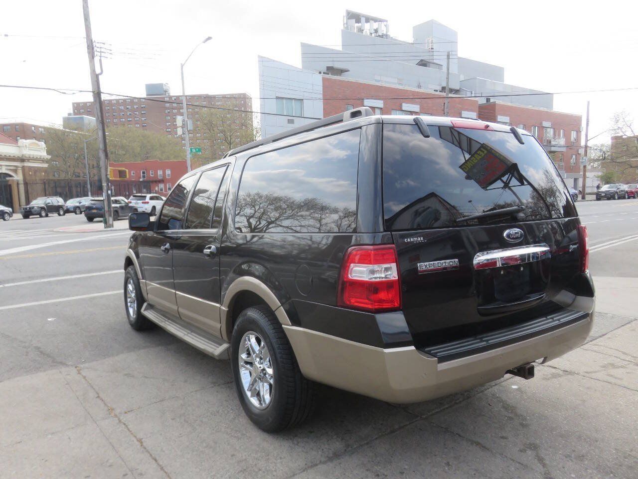 Used 2014 Ford Expedition EL XLT w/ Equipment Group 202A AWD/4WD image 5
