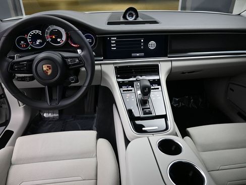 Certified 2022 Porsche Panamera 4 Platinum Edition AWD/4WD image 6