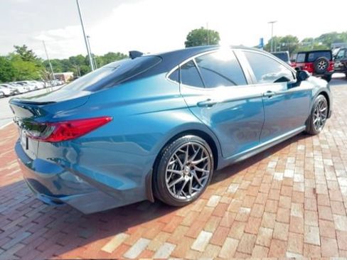 Used 2025 Toyota Camry XSE AWD/4WD image 9
