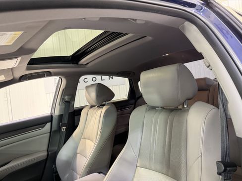 Used 2018 Honda Accord Touring image 10