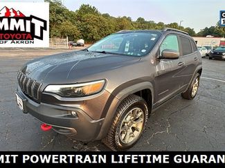 Used 2020 Jeep Cherokee Trailhawk image 1
