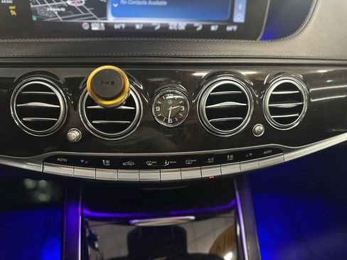 Used 2019 Mercedes-Benz S 560 Sedan image 31