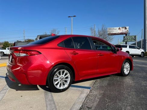 Used 2021 Toyota Corolla LE w/ LE Convenience Package image 6